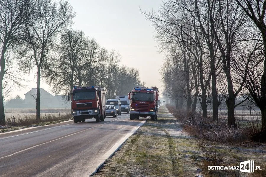 Zderzenie osobówki z ciężarówką (zdjęcia)