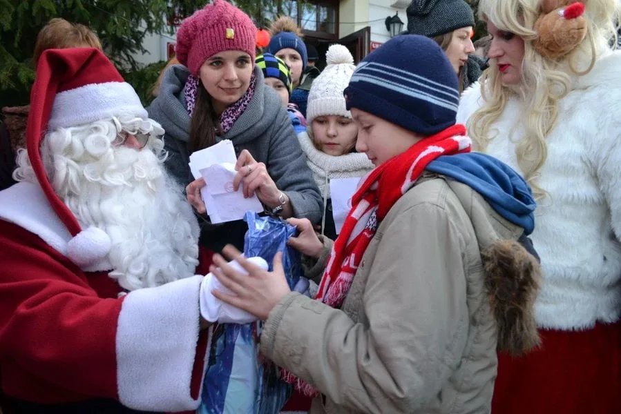 Święty Mikołaj odwiedził dzieci z Broku (zdjęcia)