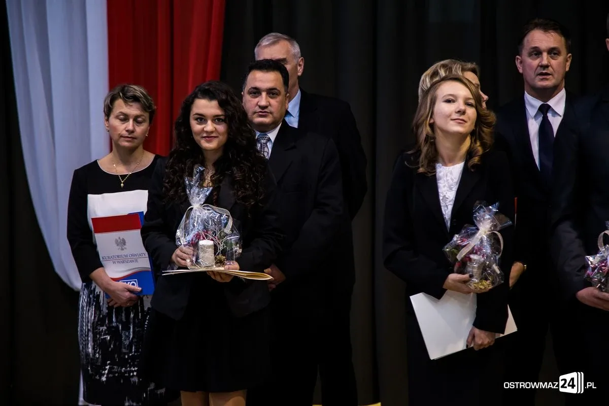 Stypendia Prezesa Rady Ministrów (zdjęcia, wideo)