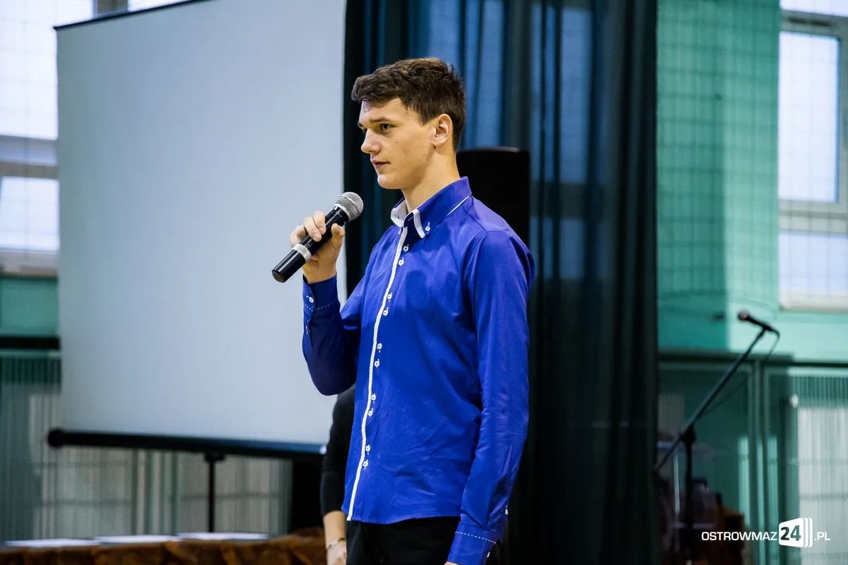 Stypendia Prezesa Rady Ministrów (zdjęcia, wideo)