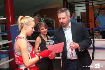 Zacięte boje pięściarzy UOLKA (zdjęcia)