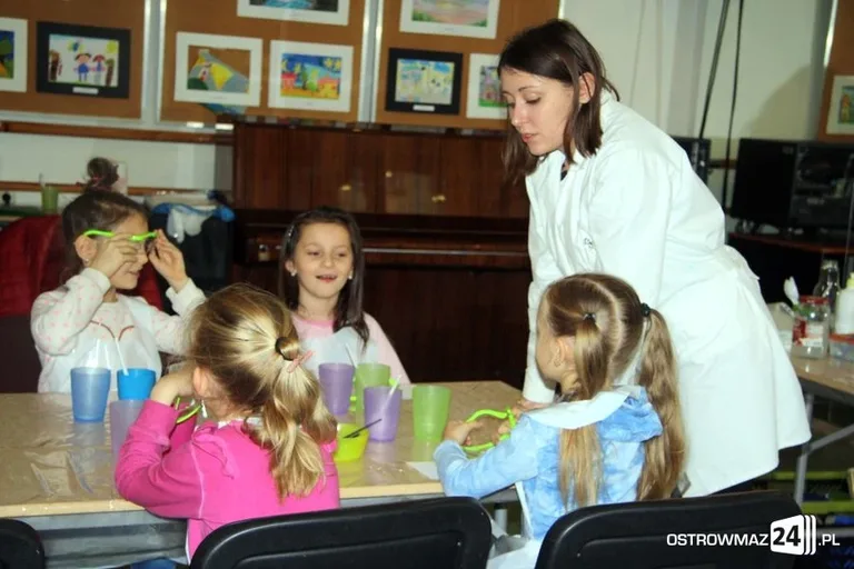 Eksperymenty naukowe dla najmłodszych (zdjęcia)