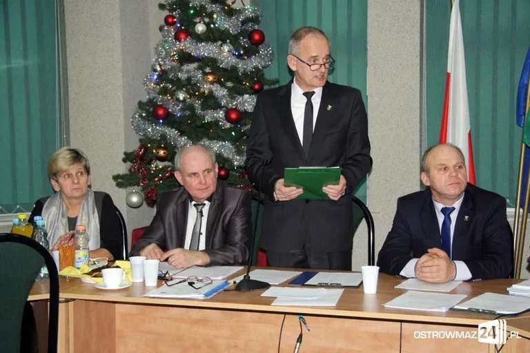 Budżet w gminie na 2016 rok uchwalony (zdjęcia)