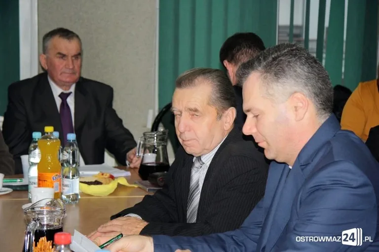 Budżet w gminie na 2016 rok uchwalony (zdjęcia)