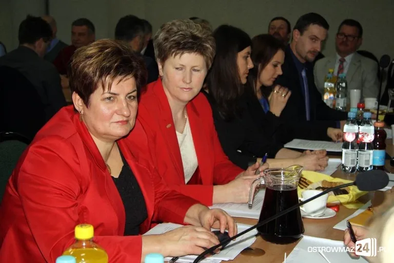 Budżet w gminie na 2016 rok uchwalony (zdjęcia)