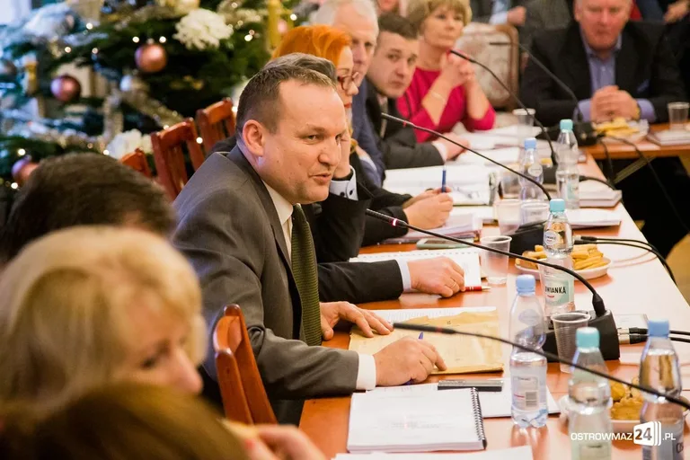 Gorąca dyskusja nad budżetem (zdjęcia, wideo)