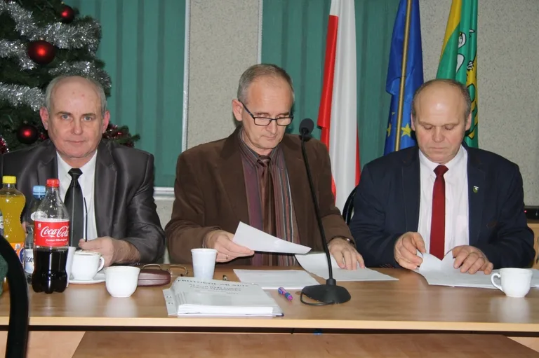 W gminie zagłosowali ws. formularzy (zdjęcia)