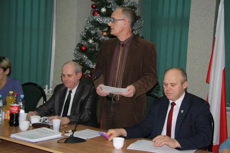 W gminie zagłosowali ws. formularzy (zdjęcia)