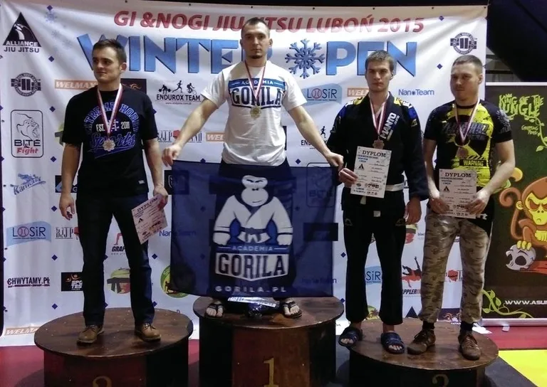 Cztery medale ostrowskich "goryli" (zdjęcia)