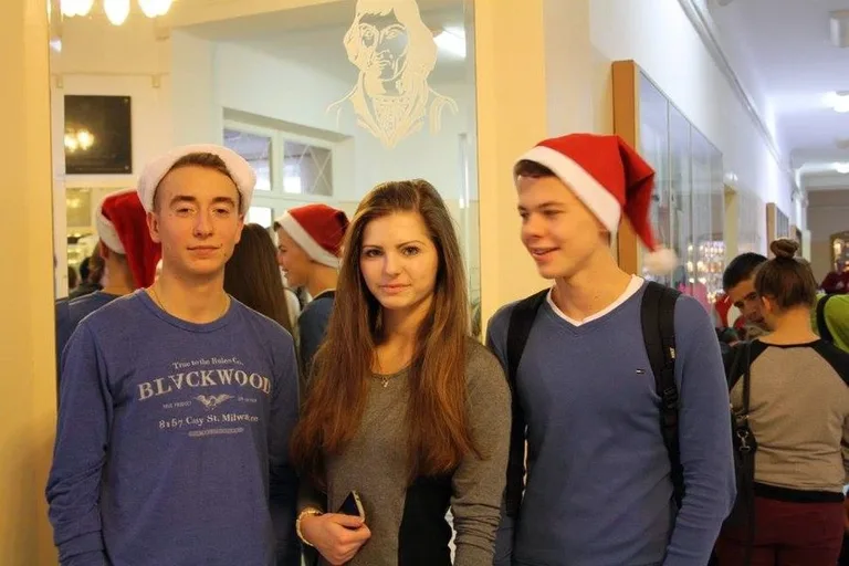 Mikołajki w ostrowskim liceum (zdjęcia)