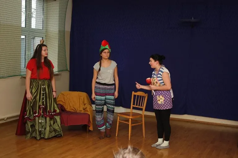 Uczniowie "Rubinka" z wizytą w SOS-W (zdjęcia)