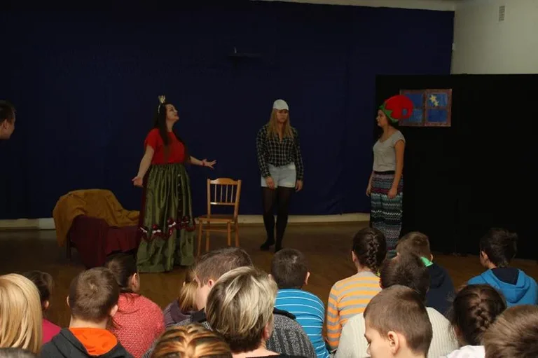 Uczniowie "Rubinka" z wizytą w SOS-W (zdjęcia)