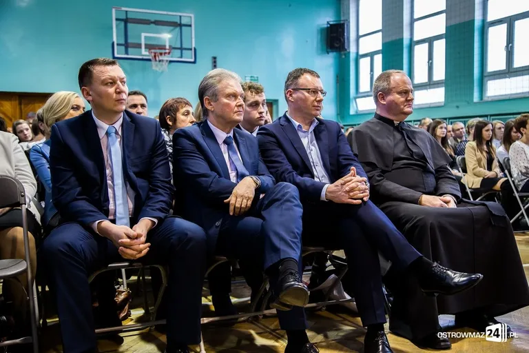 Stypendia Prezesa Rady Ministrów (zdjęcia, wideo)