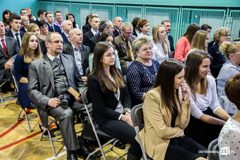 Stypendia Prezesa Rady Ministrów (zdjęcia, wideo)