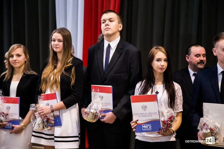 Stypendia Prezesa Rady Ministrów (zdjęcia, wideo)