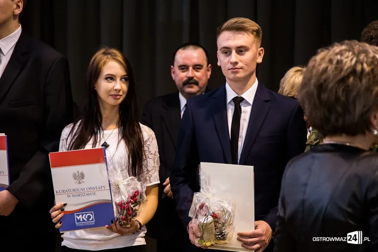 Stypendia Prezesa Rady Ministrów (zdjęcia, wideo)