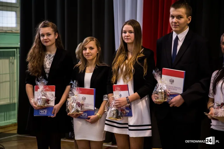 Stypendia Prezesa Rady Ministrów (zdjęcia, wideo)