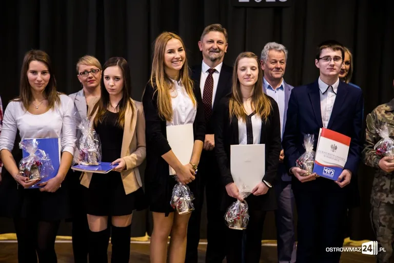 Stypendia Prezesa Rady Ministrów (zdjęcia, wideo)
