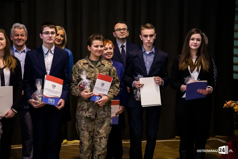 Stypendia Prezesa Rady Ministrów (zdjęcia, wideo)