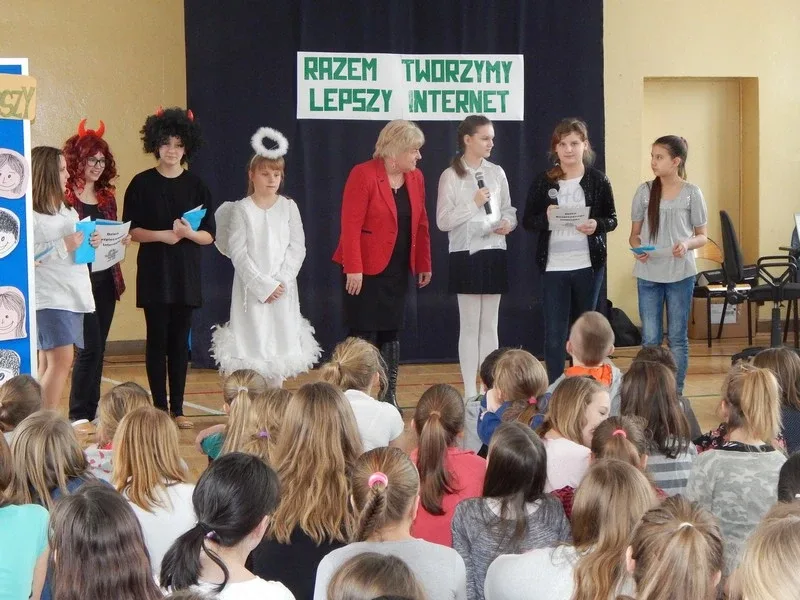 Bezpieczeństwo dzieci w internecie (zdjęcia)