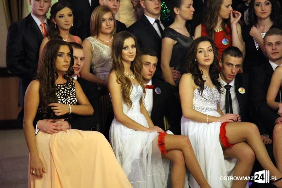 Studniówka Ekonomika (zdjęcia, wideo)
