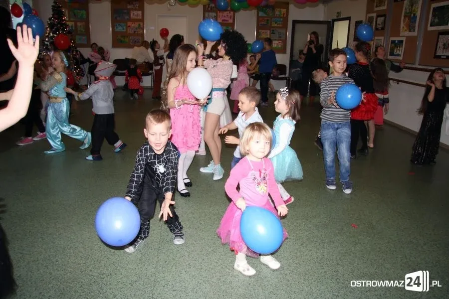 Bal na koniec ferii zimowych (zdjęcia)
