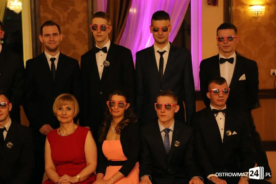 Studniówka Ekonomika (zdjęcia, wideo)