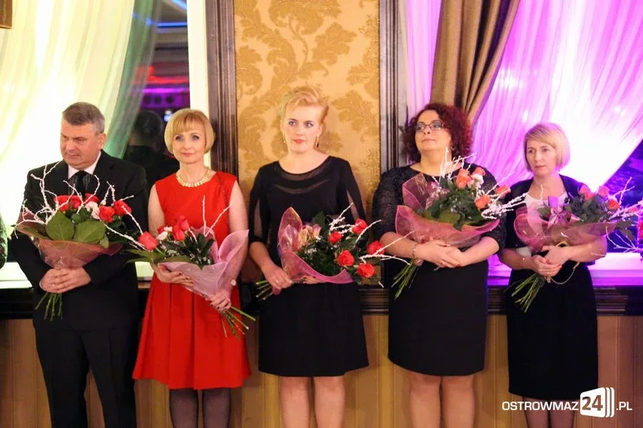 Studniówka Ekonomika (zdjęcia, wideo)