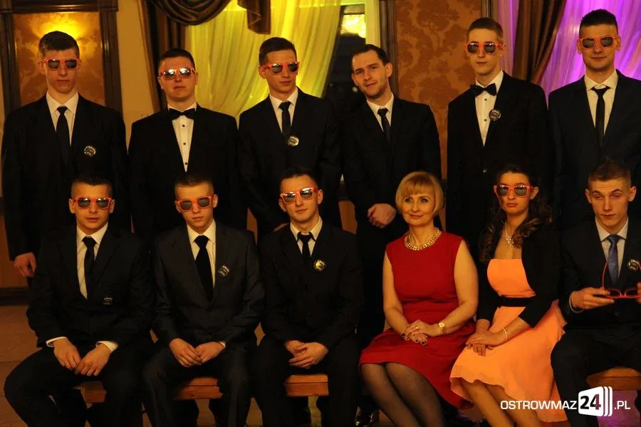Studniówka Ekonomika (zdjęcia, wideo)