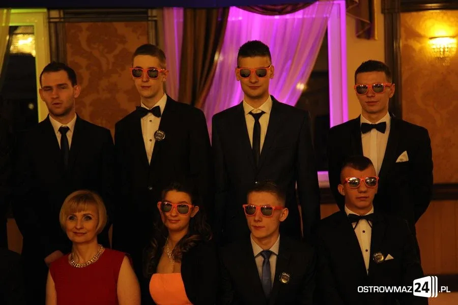Studniówka Ekonomika (zdjęcia, wideo)