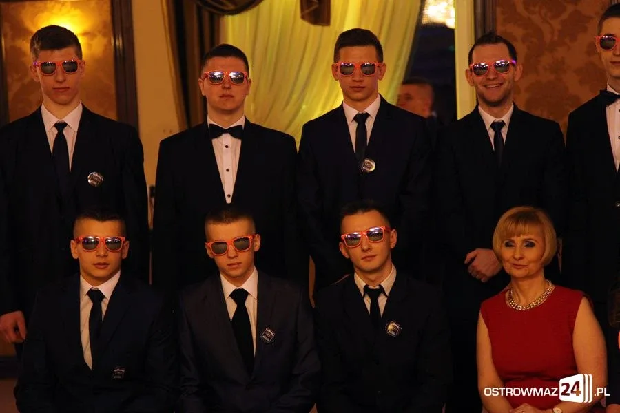 Studniówka Ekonomika (zdjęcia, wideo)