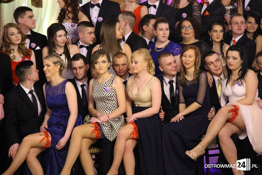 Studniówka Ekonomika (zdjęcia, wideo)
