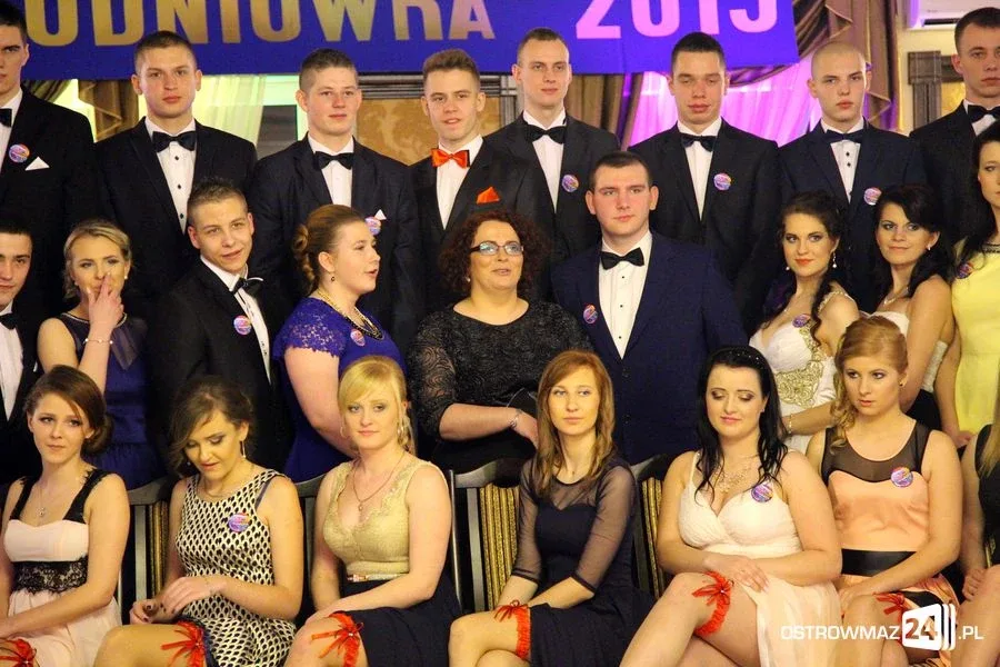 Studniówka Ekonomika (zdjęcia, wideo)