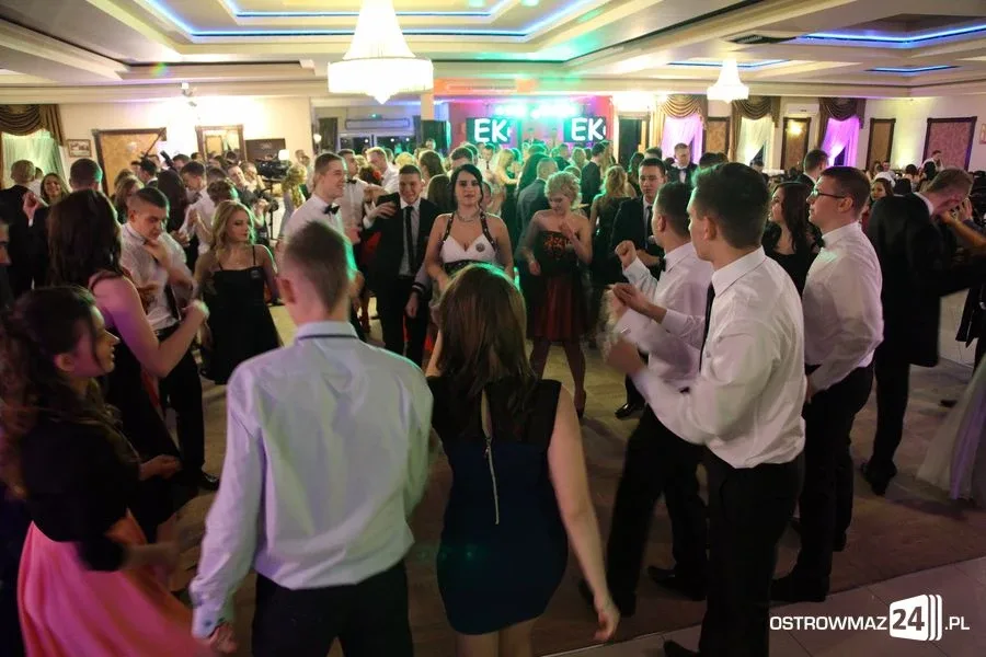 Studniówka Ekonomika (zdjęcia, wideo)