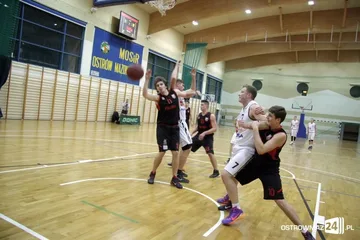 Polonia ponownie lepsza od Sokoła (zdjęcia, wideo)