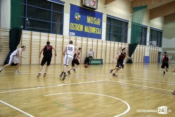 Polonia ponownie lepsza od Sokoła (zdjęcia, wideo)