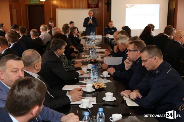 Wojewoda spotkał się z samorządowcami (zdjęcia)