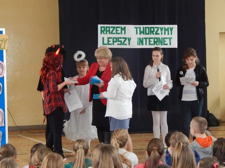 Bezpieczeństwo dzieci w internecie (zdjęcia)