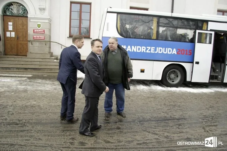 Kandydat na prezydenta w Ostrowi Maz. (zdjęcia, wideo)