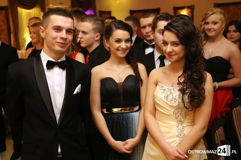 Studniówka Ekonomika (zdjęcia, wideo)