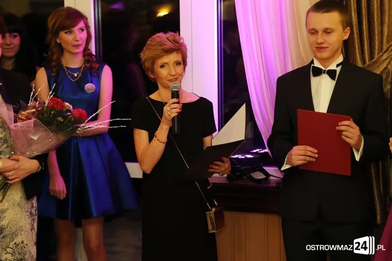 Studniówka Ekonomika (zdjęcia, wideo)