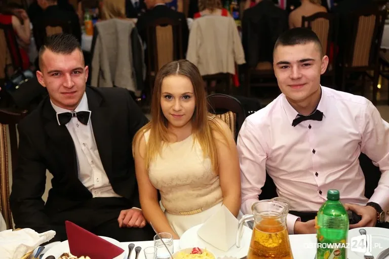 Studniówka Ekonomika (zdjęcia, wideo)