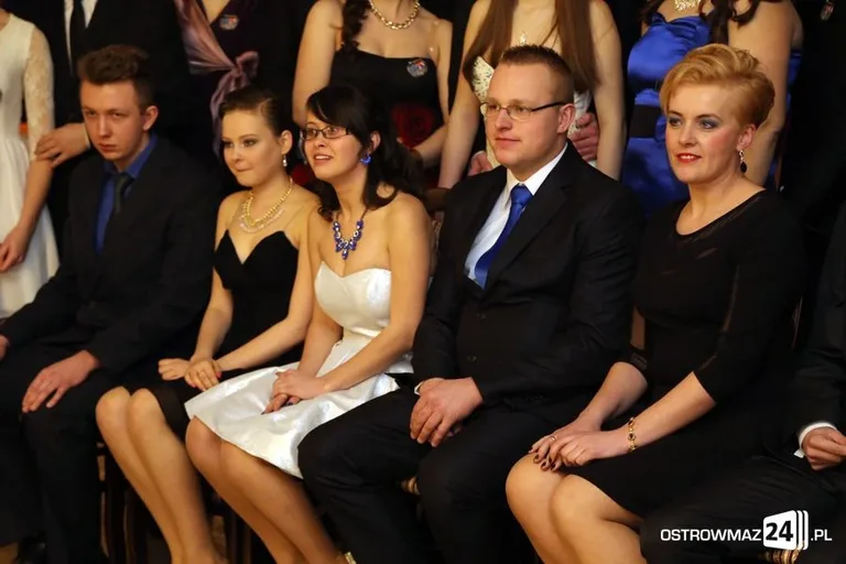 Studniówka Ekonomika (zdjęcia, wideo)