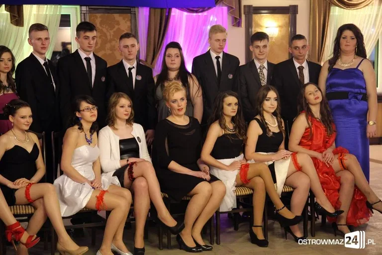 Studniówka Ekonomika (zdjęcia, wideo)