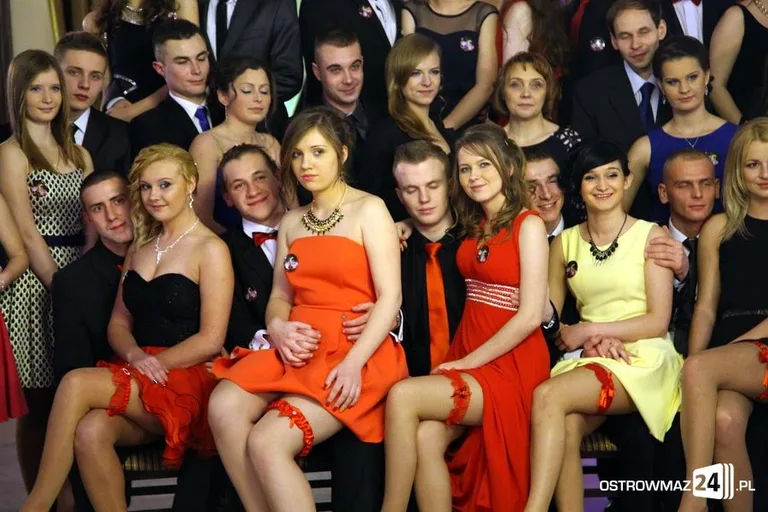 Studniówka Ekonomika (zdjęcia, wideo)