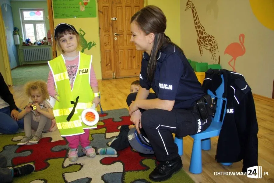 Policjanci z wizytą w Amelce (zdjęcia)