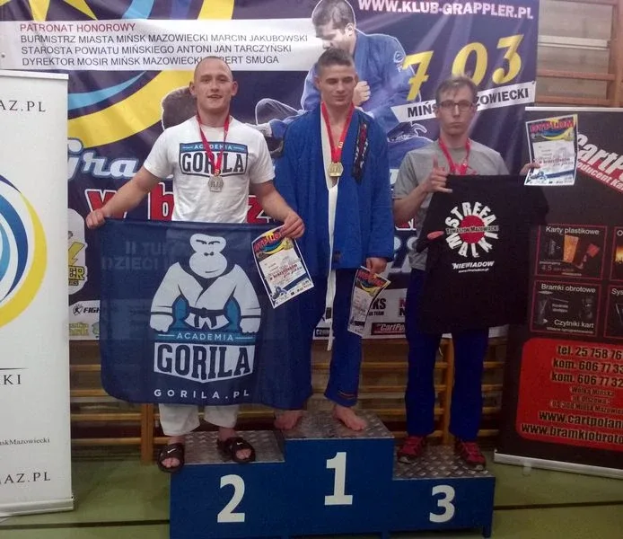 Trzy srebrne medale Academii Gorila (zdjęcia)