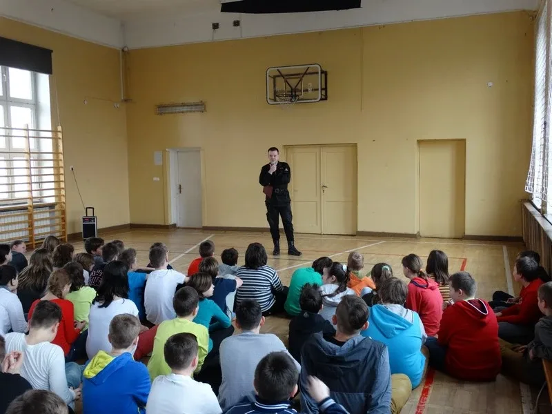 Pogadanka edukacyjna w SP nr 1 (zdjęcia)