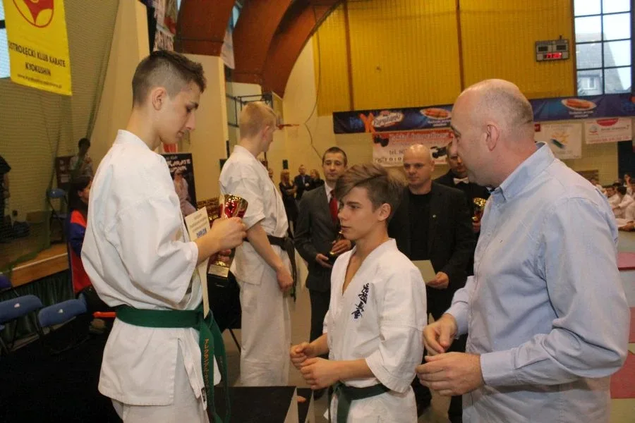 Wielkie starcia karateków (zdjęcia, wideo)