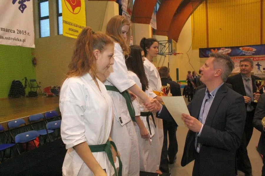 Wielkie starcia karateków (zdjęcia, wideo)